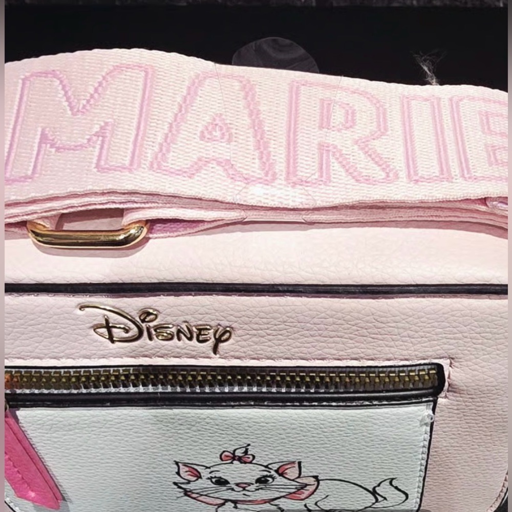 NWT Disney Aristocats Marie Pink and White Camera Crossbody Bag - Picture 7 of 9